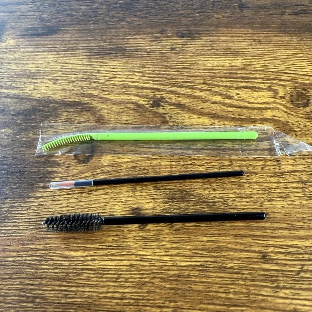Green and Black Eyebrow Grooming Set